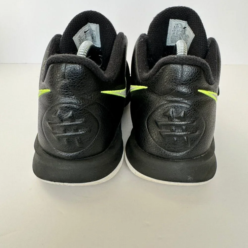 Nike Kyrie Flytrap III